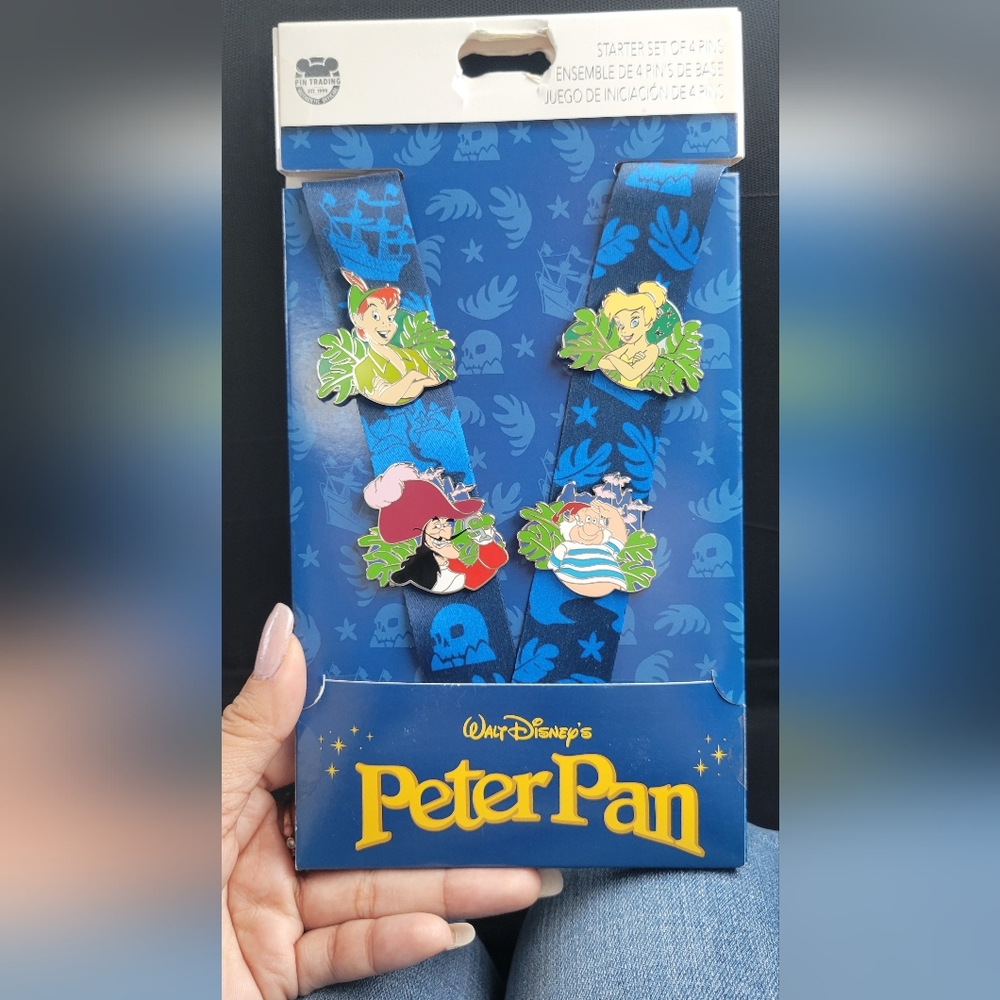 DISNEY Peter Pan Starter Set of 4 Pins